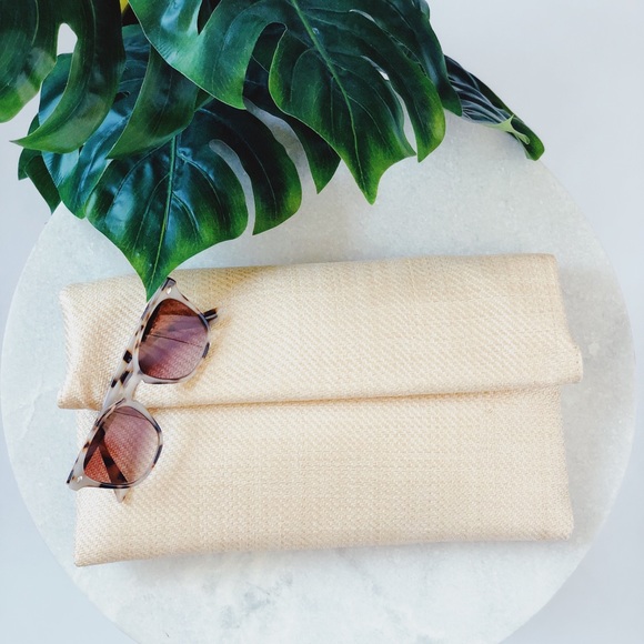 Belize Natural Fold over Clutch - Picture 7 of 7